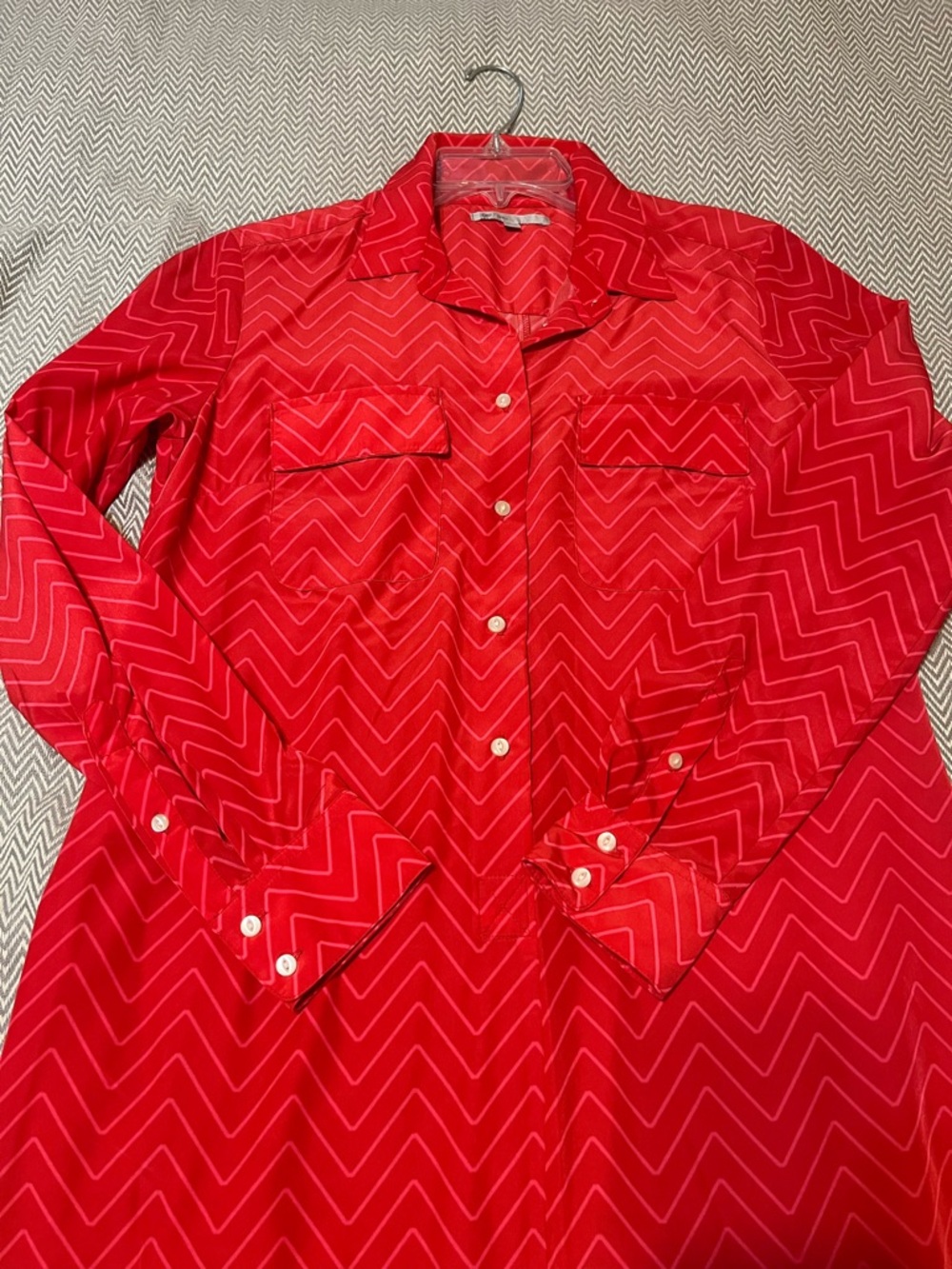 GAP red & hot pink zig zag shirt dress. Like new. Size small.